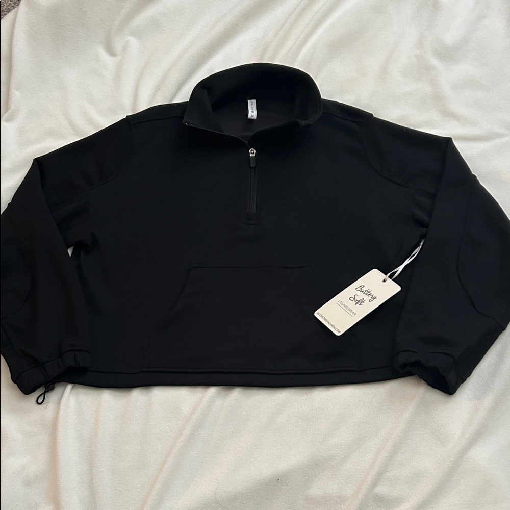 Love Tree “nwt” half zip pullover Black sz:M